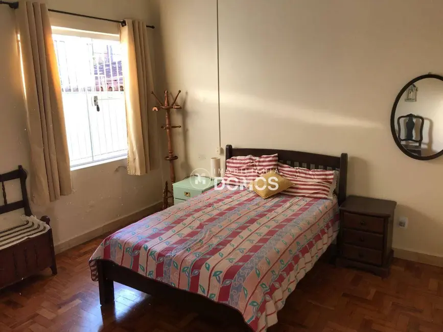 Casa com 4 quartos à venda, 363m2 em Centro, Aparecida - SP - imagem 9 Foto 9 de Casa com 4 quartos à venda, 363m2 em Centro, Aparecida - SP