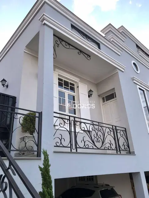 Foto 1 de Casa com 4 quartos à venda, 800m2 em Jardim Panorama II, Guaratingueta - SP