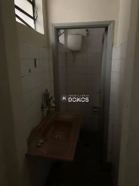 Loja para alugar, 250m2 em Centro, Guaratingueta - SP - imagem 4 Foto 4 de Loja para alugar, 250m2 em Centro, Guaratingueta - SP