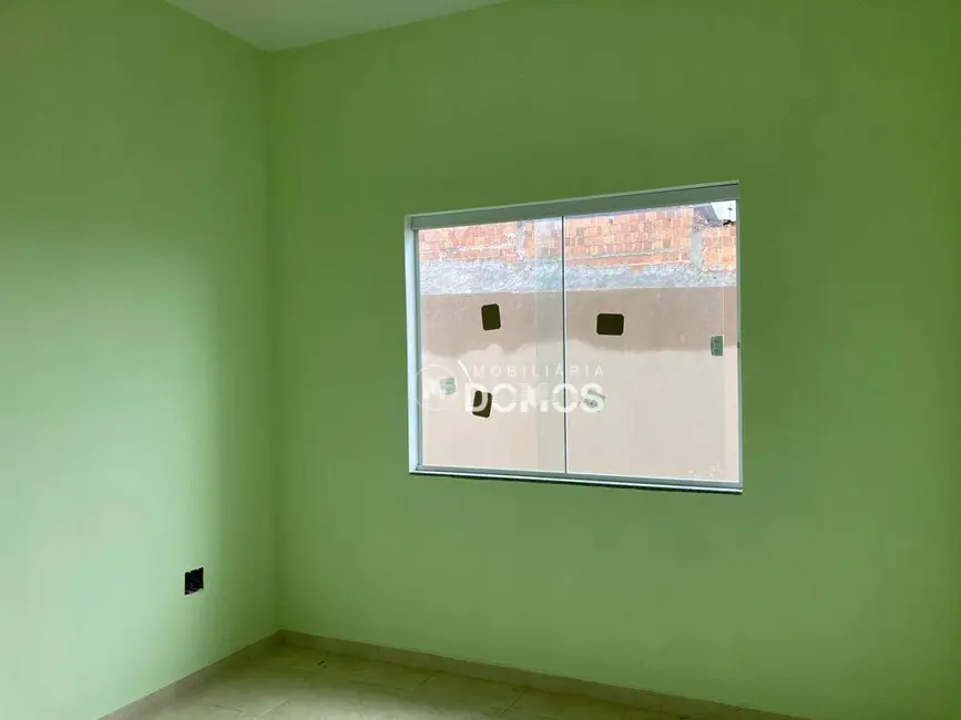 Foto 4 de Casa com 2 quartos à venda, 150m2 em Jardim do Vale II, Guaratingueta - SP