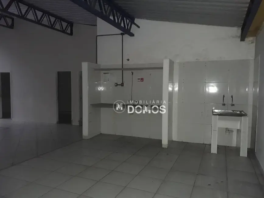 Loja para alugar em Campo do Galvão, Guaratingueta - SP - imagem 5 Foto 5 de Loja para alugar em Campo do Galvão, Guaratingueta - SP