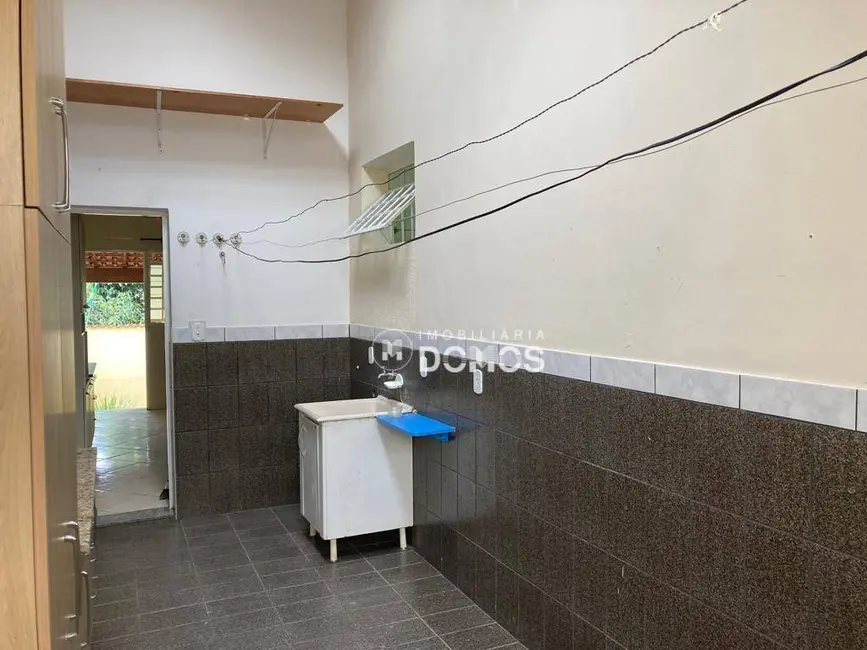 Foto 8 de Casa com 3 quartos à venda, 300m2 em Jardim Esplanada, Guaratingueta - SP