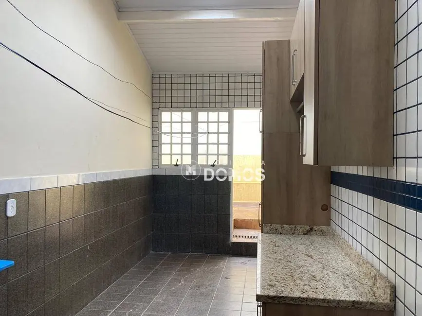 Foto 7 de Casa com 3 quartos à venda, 300m2 em Jardim Esplanada, Guaratingueta - SP