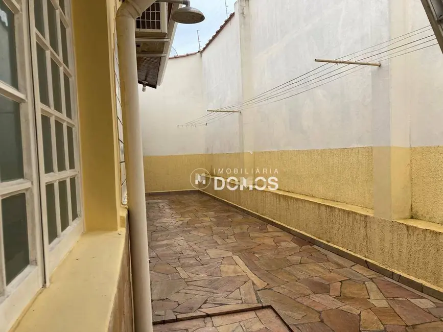 Foto 9 de Casa com 3 quartos à venda, 300m2 em Jardim Esplanada, Guaratingueta - SP