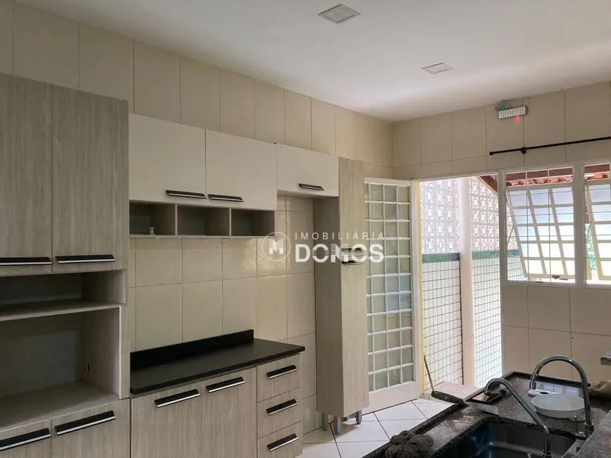 Foto 5 de Casa com 3 quartos à venda, 300m2 em Jardim Esplanada, Guaratingueta - SP