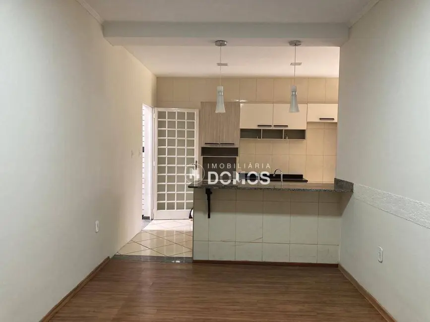 Foto 4 de Casa com 3 quartos à venda, 300m2 em Jardim Esplanada, Guaratingueta - SP