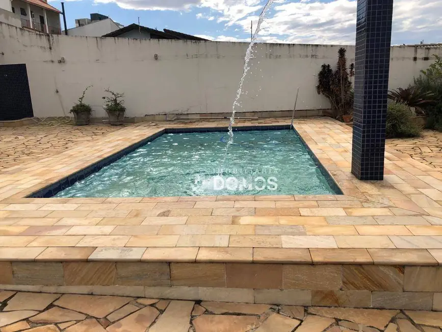 Foto 3 de Sobrado com 4 quartos à venda em Portal das Colinas, Guaratingueta - SP