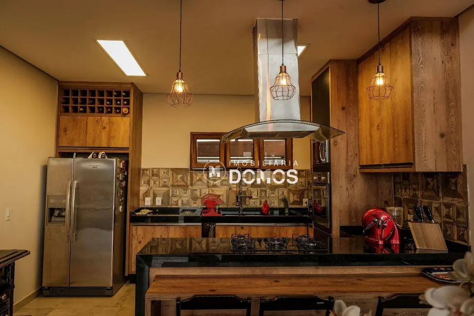 Casa de Condomínio com 4 quartos à venda, 690m2 em Village Mantiqueira, Guaratingueta - SP - imagem 4 Foto 4 de Casa de Condomínio com 4 quartos à venda, 690m2 em Village Mantiqueira, Guaratingueta - SP