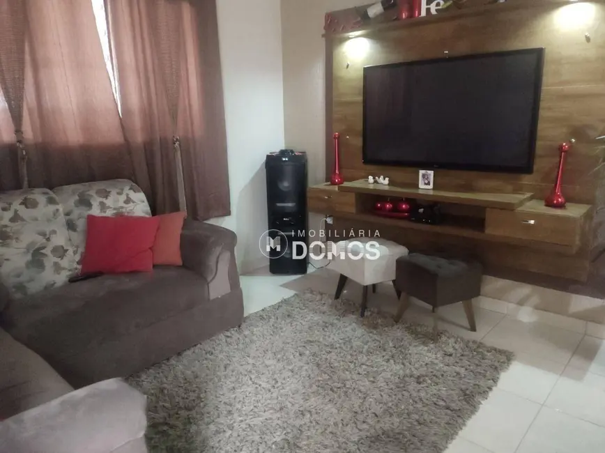Foto 6 de Casa com 2 quartos à venda, 250m2 em Engenheiro Neiva, Guaratingueta - SP