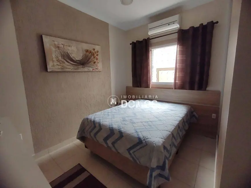 Foto 5 de Casa com 2 quartos à venda, 250m2 em Engenheiro Neiva, Guaratingueta - SP