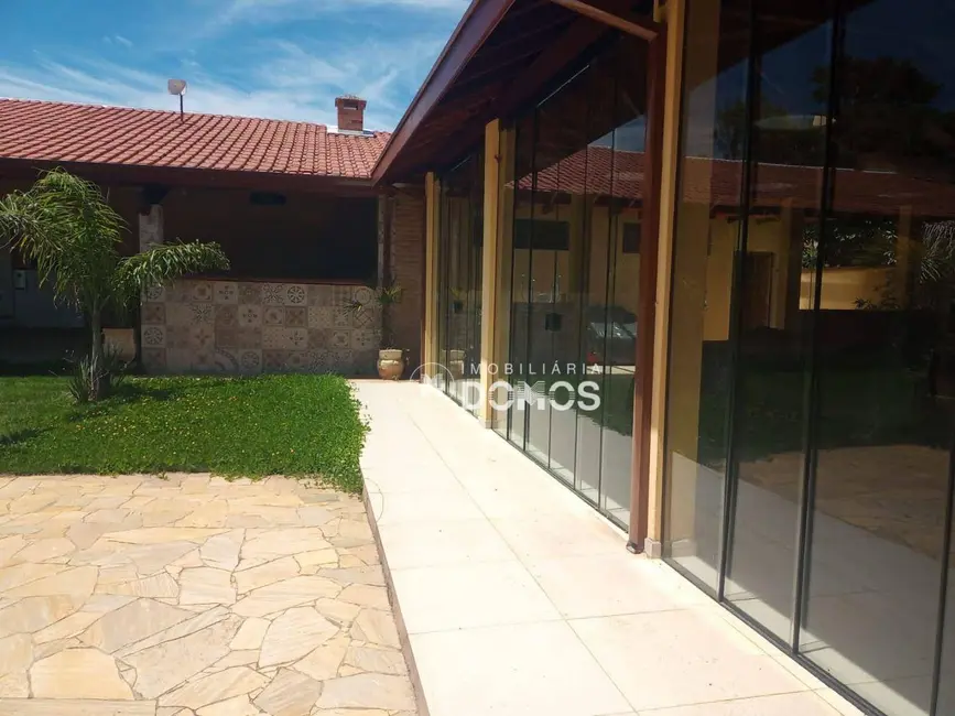 Foto 3 de Chácara com 4 quartos à venda, 4500m2 em Bom Jardim I, Guaratingueta - SP