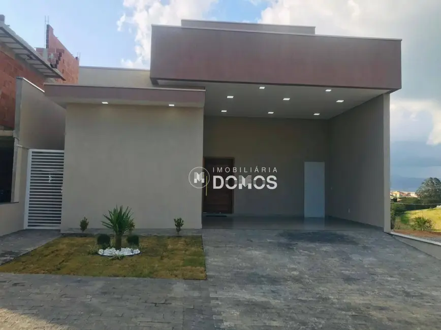 Foto 2 de Casa de Condomínio com 3 quartos à venda, 250m2 em Caçapava Velha, Cacapava - SP