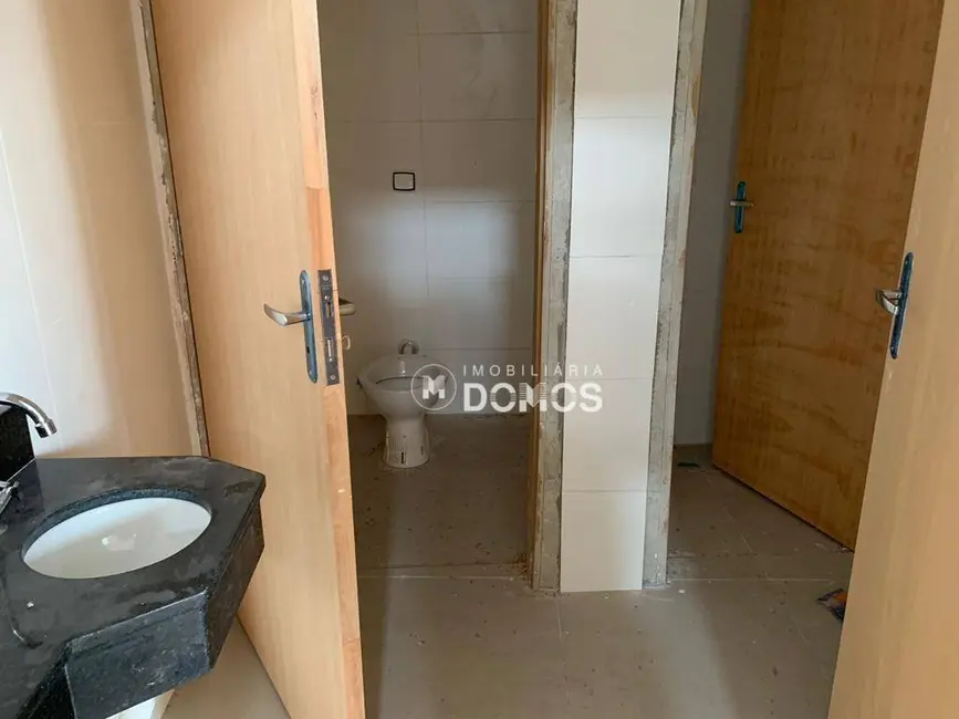 Sala Comercial para alugar, 400m2 em Vila Paraíba, Guaratingueta - SP - imagem 4 Foto 4 de Sala Comercial para alugar, 400m2 em Vila Paraíba, Guaratingueta - SP