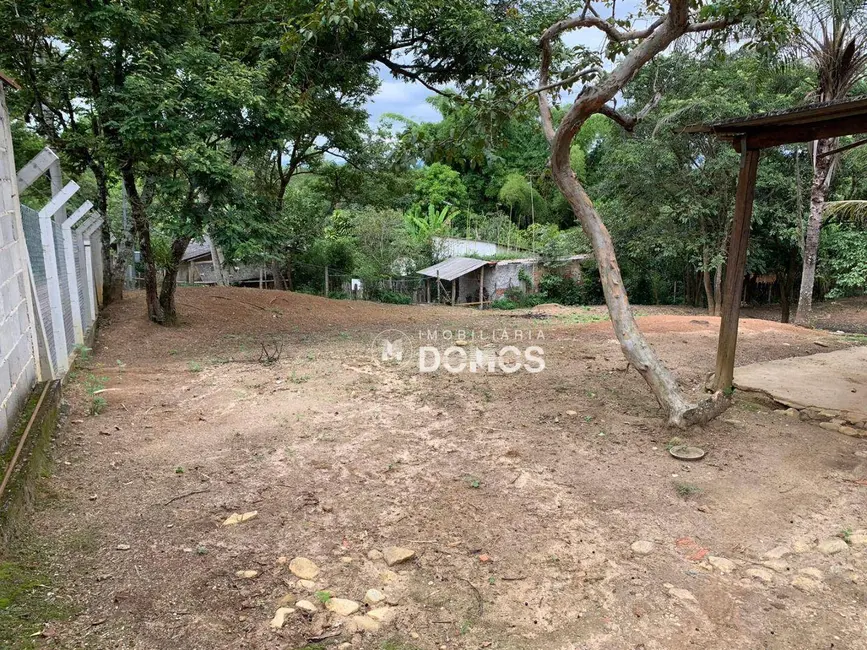 Foto 2 de Casa com 1 quarto à venda, 3200m2 em Bom Jardim I, Guaratingueta - SP