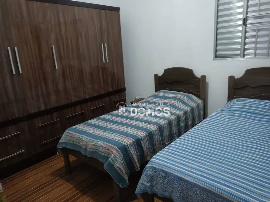 Foto 4 de Casa com 6 quartos à venda, 140m2 em Jardim Esperança, Guaratingueta - SP