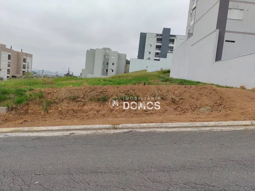 Foto 1 de Terreno / Lote à venda, 390m2 em Residencial Village Santana, Guaratingueta - SP