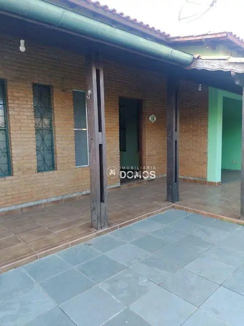 Foto 1 de Sobrado com 4 quartos à venda, 250m2 em Campo do Galvão, Guaratingueta - SP