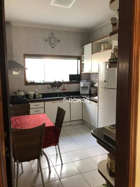 Foto 7 de Casa com 3 quartos à venda, 250m2 em Parque das Árvores, Guaratingueta - SP