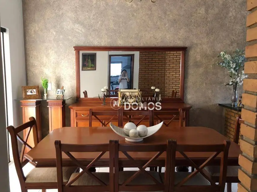 Foto 6 de Casa com 3 quartos à venda, 250m2 em Parque das Árvores, Guaratingueta - SP