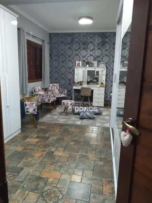 Foto 9 de Casa com 4 quartos à venda, 1400m2 em Residencial COOPEMI I, Guaratingueta - SP