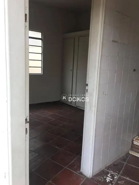 Foto 7 de Casa com 3 quartos para alugar, 250m2 em Centro, Lorena - SP