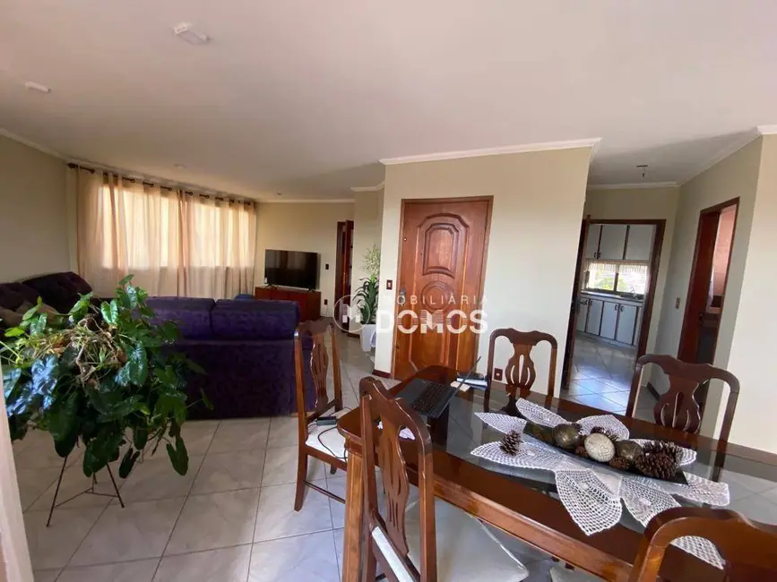 Foto 1 de Apartamento com 4 quartos para alugar, 145m2 em Campo do Galvão, Guaratingueta - SP