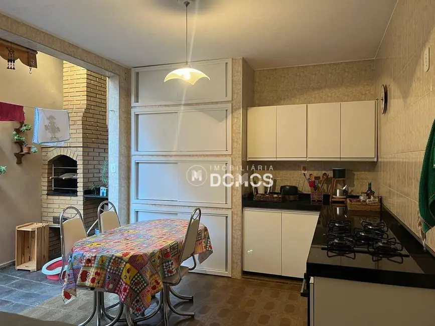 Foto 9 de Casa com 4 quartos à venda, 125m2 em Santa Rita, Guaratingueta - SP