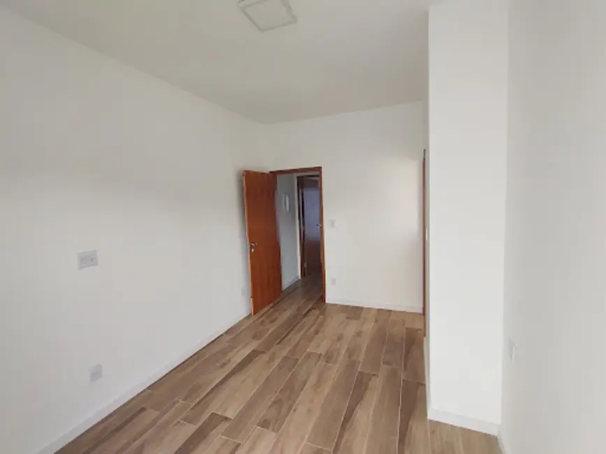 Foto 6 de Casa com 2 quartos à venda, 135m2 em Jardim Ícaro, Guaratingueta - SP