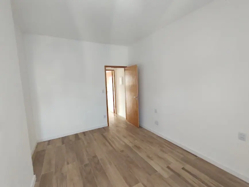 Foto 4 de Casa com 2 quartos à venda, 135m2 em Jardim Ícaro, Guaratingueta - SP