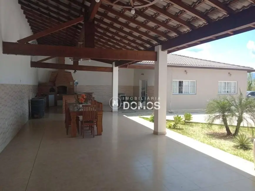 Foto 7 de Chácara com 3 quartos à venda, 2000m2 em Bom Jardim I, Guaratingueta - SP