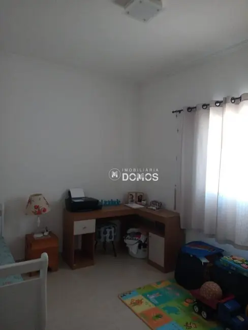 Foto 8 de Chácara com 3 quartos à venda, 2000m2 em Bom Jardim I, Guaratingueta - SP