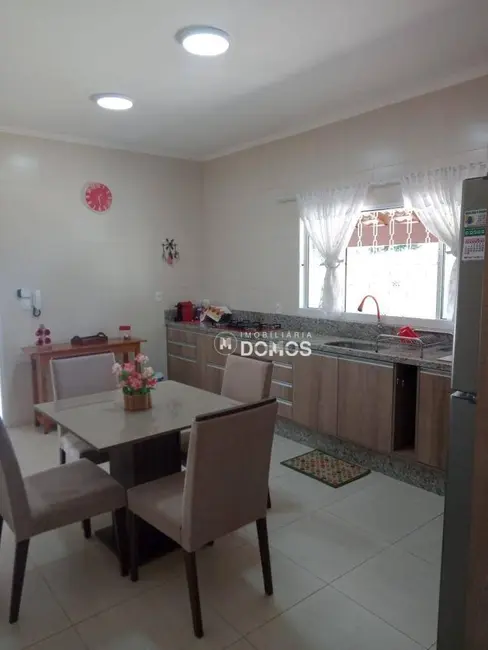 Foto 3 de Chácara com 3 quartos à venda, 2000m2 em Bom Jardim I, Guaratingueta - SP