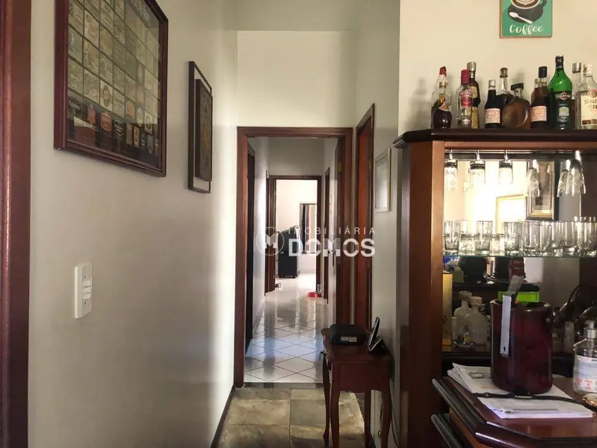 Casa com 5 quartos à venda, 700m2 em Portal das Colinas, Guaratingueta - SP - imagem 6 Foto 6 de Casa com 5 quartos à venda, 700m2 em Portal das Colinas, Guaratingueta - SP