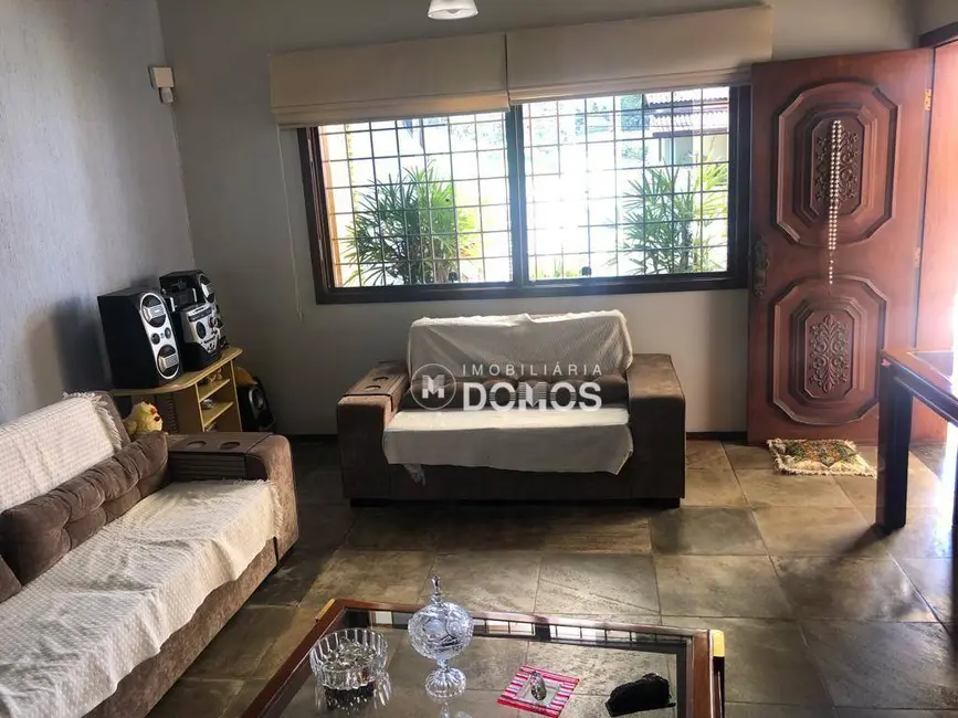 Foto 3 de Casa com 5 quartos à venda, 700m2 em Portal das Colinas, Guaratingueta - SP