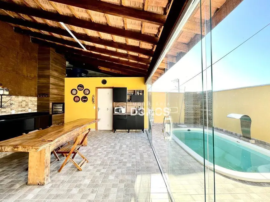 Foto 2 de Casa com 3 quartos à venda, 170m2 em Jardim França I, Guaratingueta - SP