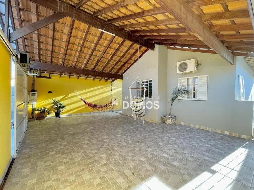 Foto 6 de Casa com 3 quartos à venda, 170m2 em Jardim França I, Guaratingueta - SP