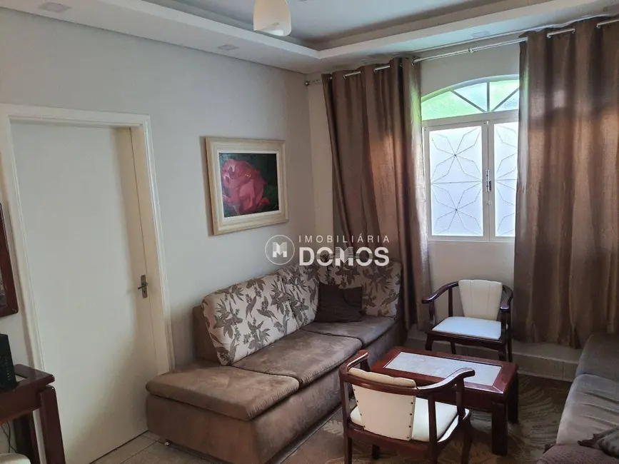 Foto 3 de Casa com 3 quartos à venda, 500m2 em Vila Eliana Maria, Guaratingueta - SP