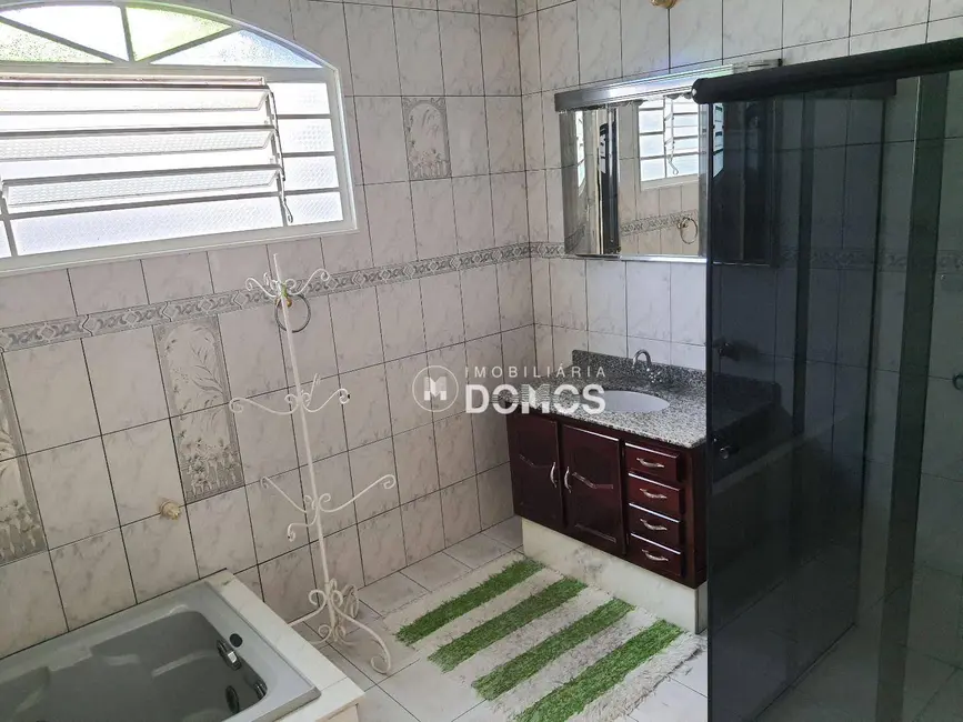 Foto 5 de Casa com 3 quartos à venda, 500m2 em Vila Eliana Maria, Guaratingueta - SP