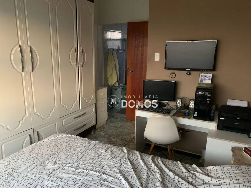 Casa com 3 quartos à venda, 390m2 em Residencial Village Santana, Guaratingueta - SP - imagem 9 Foto 9 de Casa com 3 quartos à venda, 390m2 em Residencial Village Santana, Guaratingueta - SP