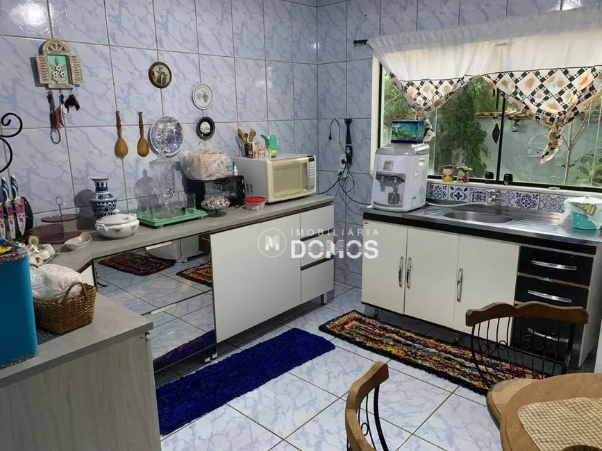 Casa com 3 quartos à venda, 390m2 em Residencial Village Santana, Guaratingueta - SP - imagem 4 Foto 4 de Casa com 3 quartos à venda, 390m2 em Residencial Village Santana, Guaratingueta - SP