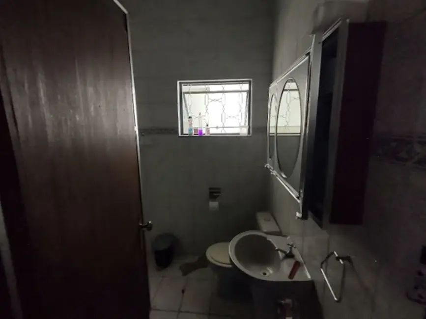 Chácara com 5 quartos à venda, 1052m2 em Chácaras Piagui, Guaratingueta - SP - imagem 9 Foto 9 de Chácara com 5 quartos à venda, 1052m2 em Chácaras Piagui, Guaratingueta - SP