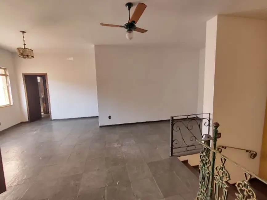 Foto 9 de Casa com 4 quartos à venda, 600m2 em Residencial Alberto Byington, Guaratingueta - SP