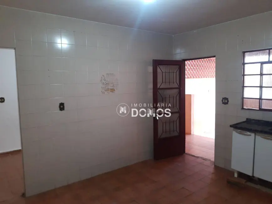 Foto 8 de Casa com 2 quartos à venda, 350m2 em Guaratingueta - SP