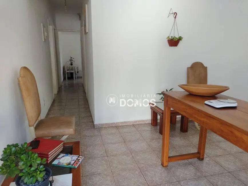 Casa com 3 quartos à venda, 375m2 em Jardim Indepedência, Guaratingueta - SP - imagem 3 Foto 3 de Casa com 3 quartos à venda, 375m2 em Jardim Indepedência, Guaratingueta - SP