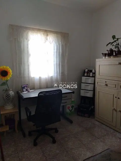 Casa com 3 quartos à venda, 375m2 em Jardim Indepedência, Guaratingueta - SP - imagem 7 Foto 7 de Casa com 3 quartos à venda, 375m2 em Jardim Indepedência, Guaratingueta - SP