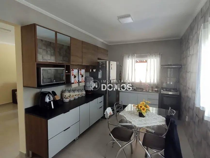 Foto 4 de Casa com 2 quartos à venda, 286m2 em Residencial COOPEMI I, Guaratingueta - SP