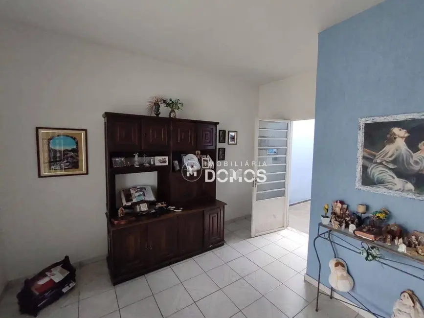 Foto 8 de Casa com 3 quartos à venda, 250m2 em Parque Residencial Beira Rio, Guaratingueta - SP