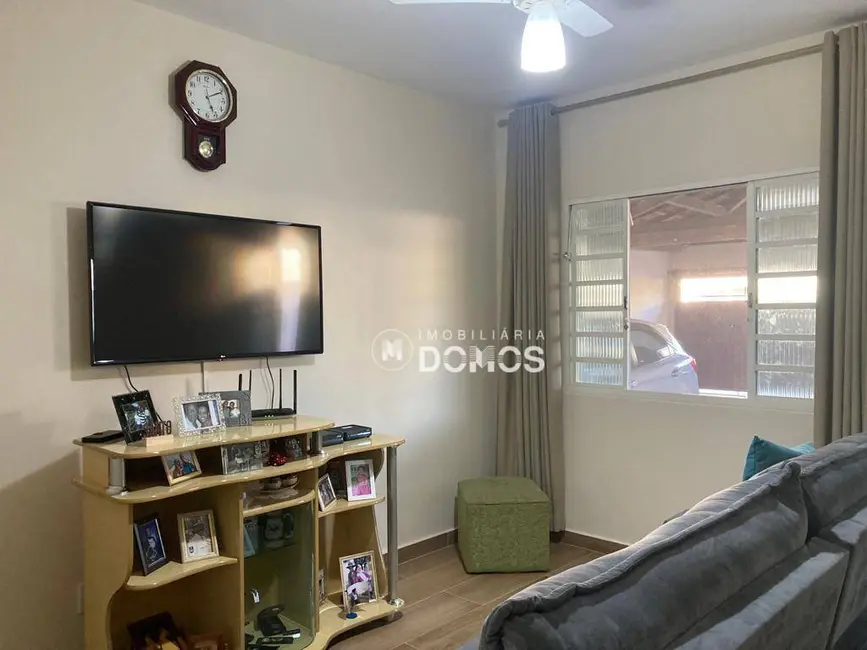 Casa com 3 quartos à venda, 250m2 em Residencial Village Santana, Guaratingueta - SP - imagem 5 Foto 5 de Casa com 3 quartos à venda, 250m2 em Residencial Village Santana, Guaratingueta - SP