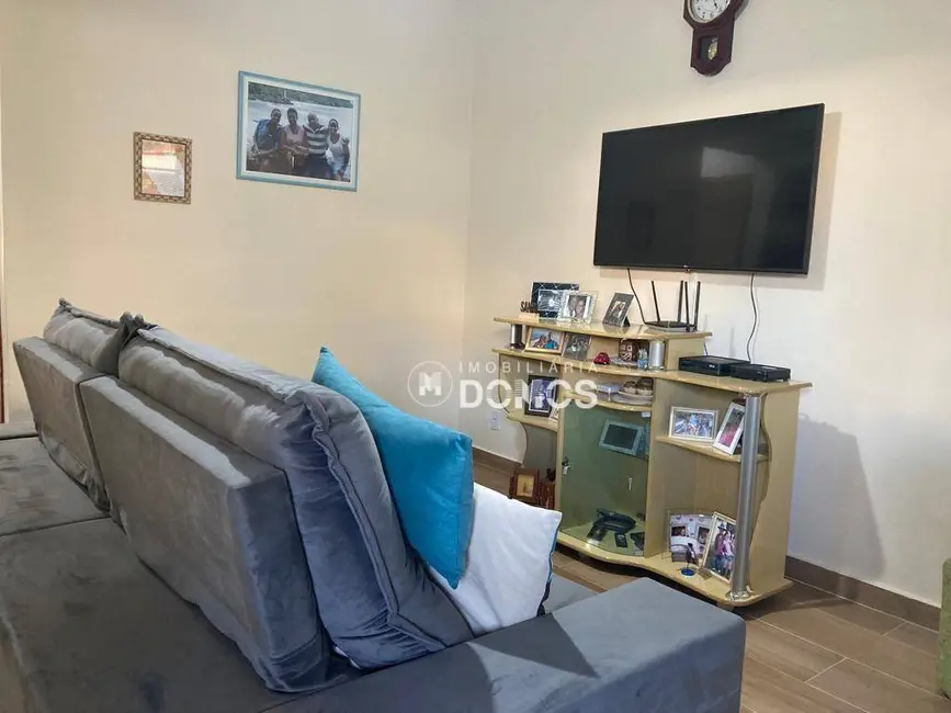 Casa com 3 quartos à venda, 250m2 em Residencial Village Santana, Guaratingueta - SP - imagem 4 Foto 4 de Casa com 3 quartos à venda, 250m2 em Residencial Village Santana, Guaratingueta - SP