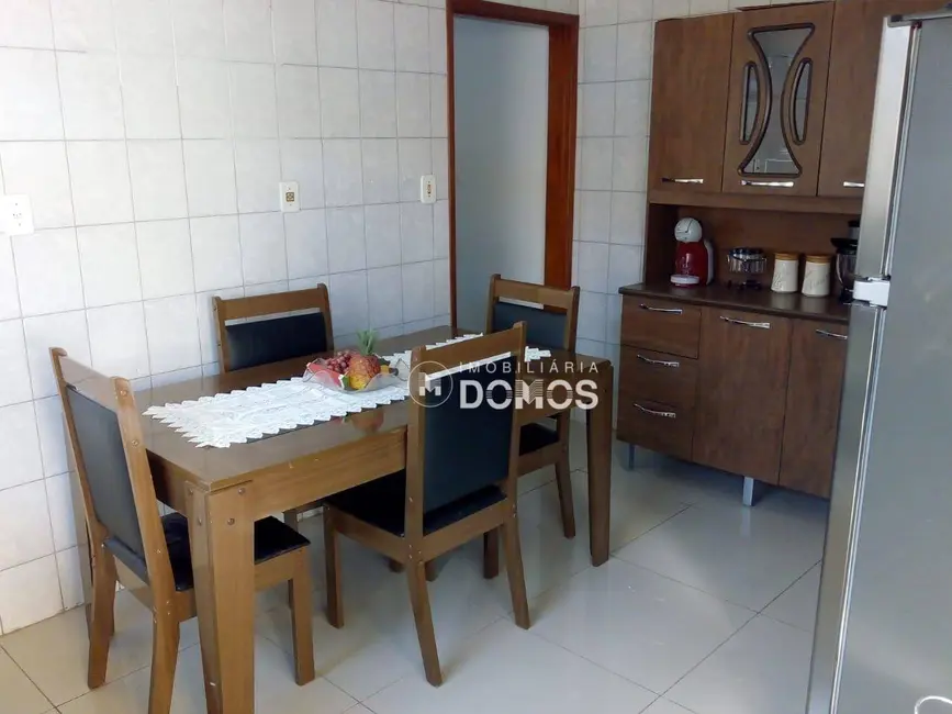 Foto 7 de Casa com 2 quartos à venda, 130m2 em Vila Rica, Pindamonhangaba - SP